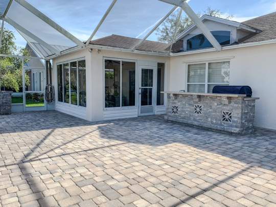 AD2E9277-F4D6-441C-A172-AE2BA7717FA5